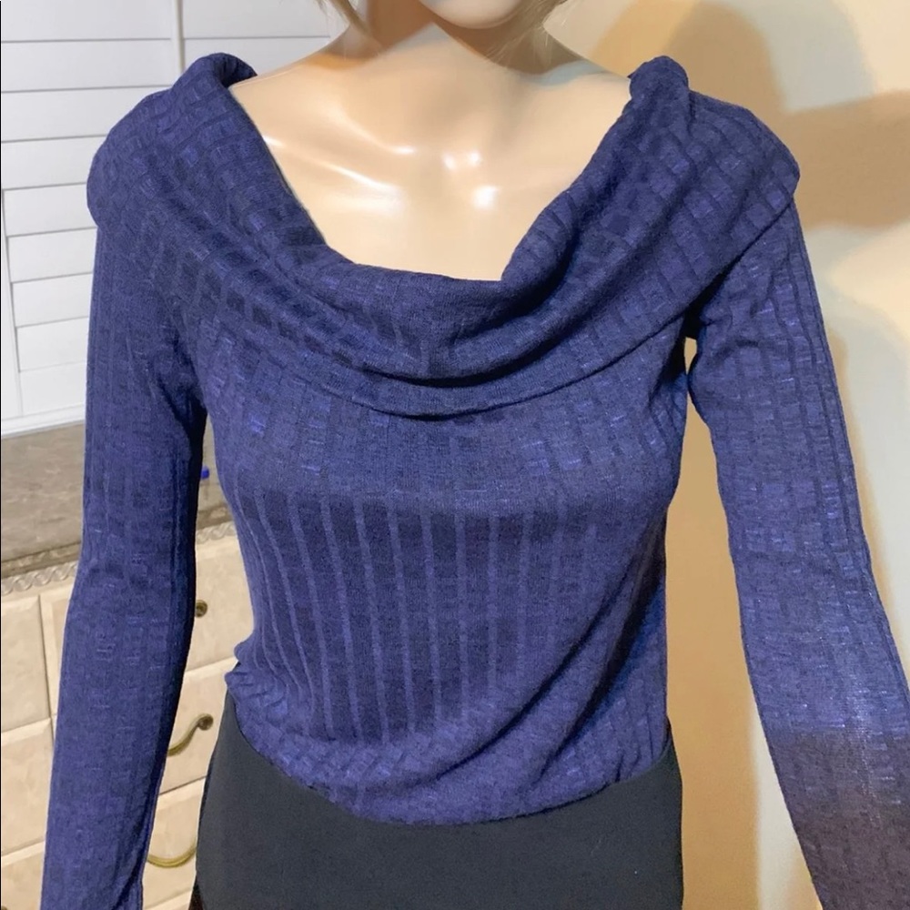 Blue Heather light weight top